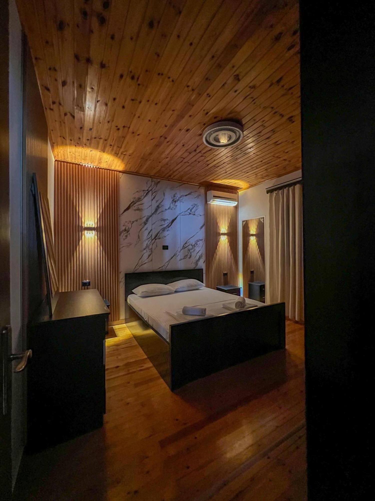 Serenity Apartments Ксамил Екстериор снимка